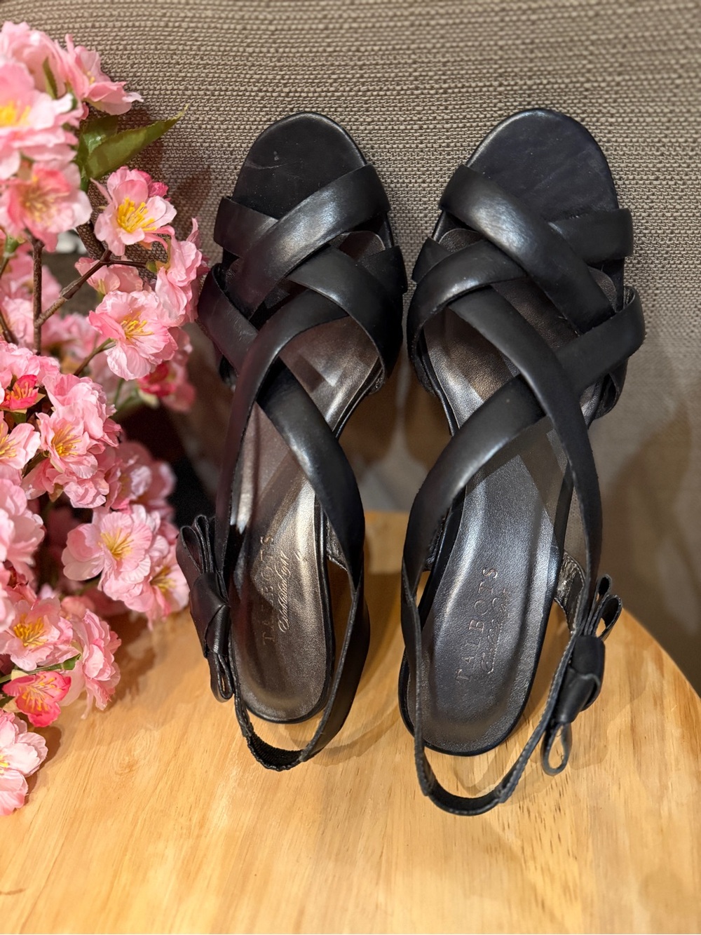 Women's Black Leather Strappy Slingback Sandals